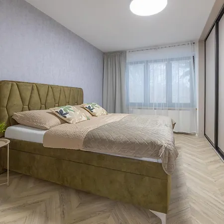 Modern & Quiet Near & Center - Apartamento Prešov
